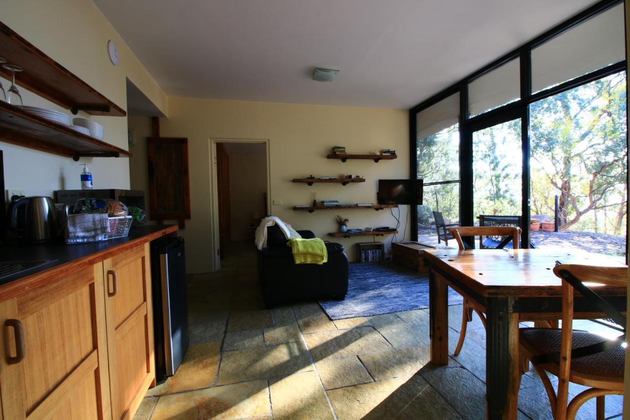 Down To Earth Farm Retreat Apartment Sarsfield Bagian luar foto