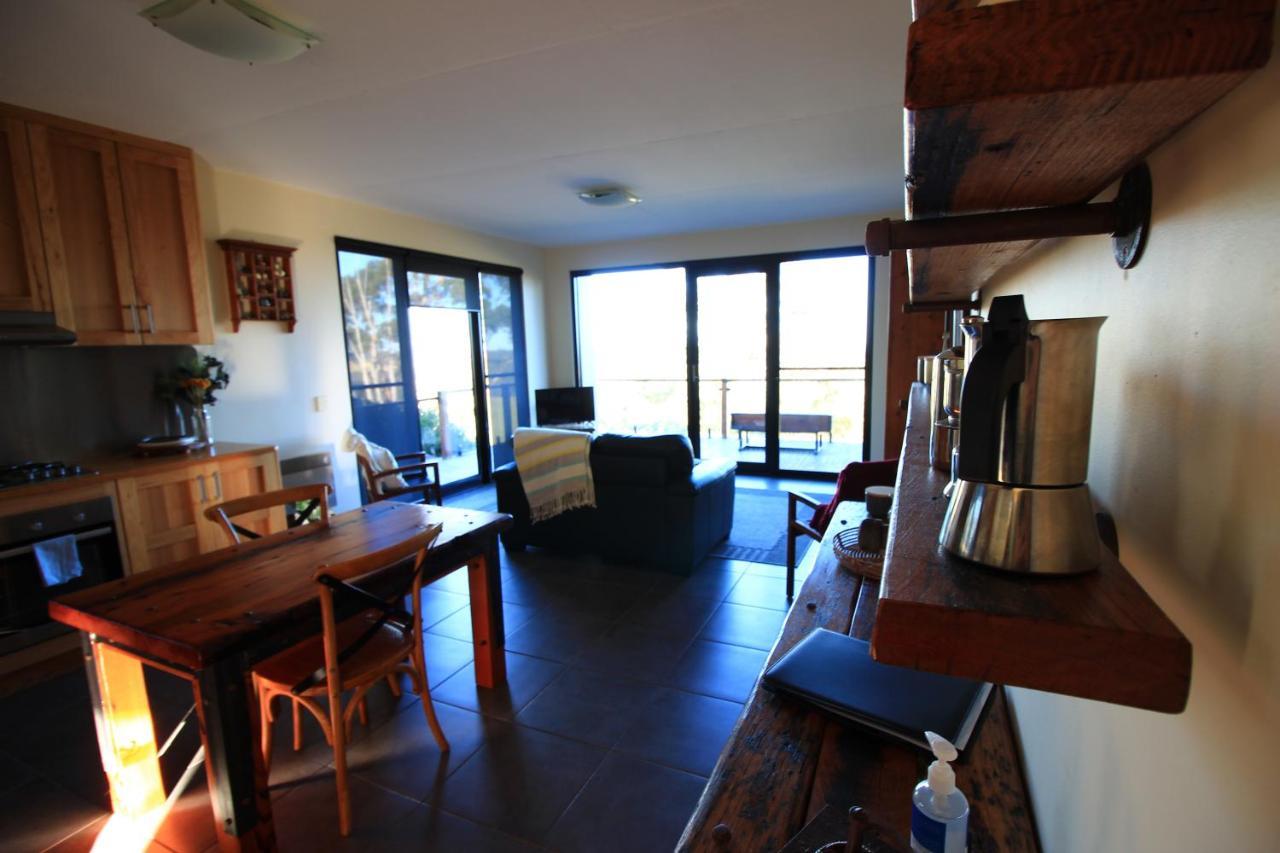 Down To Earth Farm Retreat Apartment Sarsfield Bagian luar foto